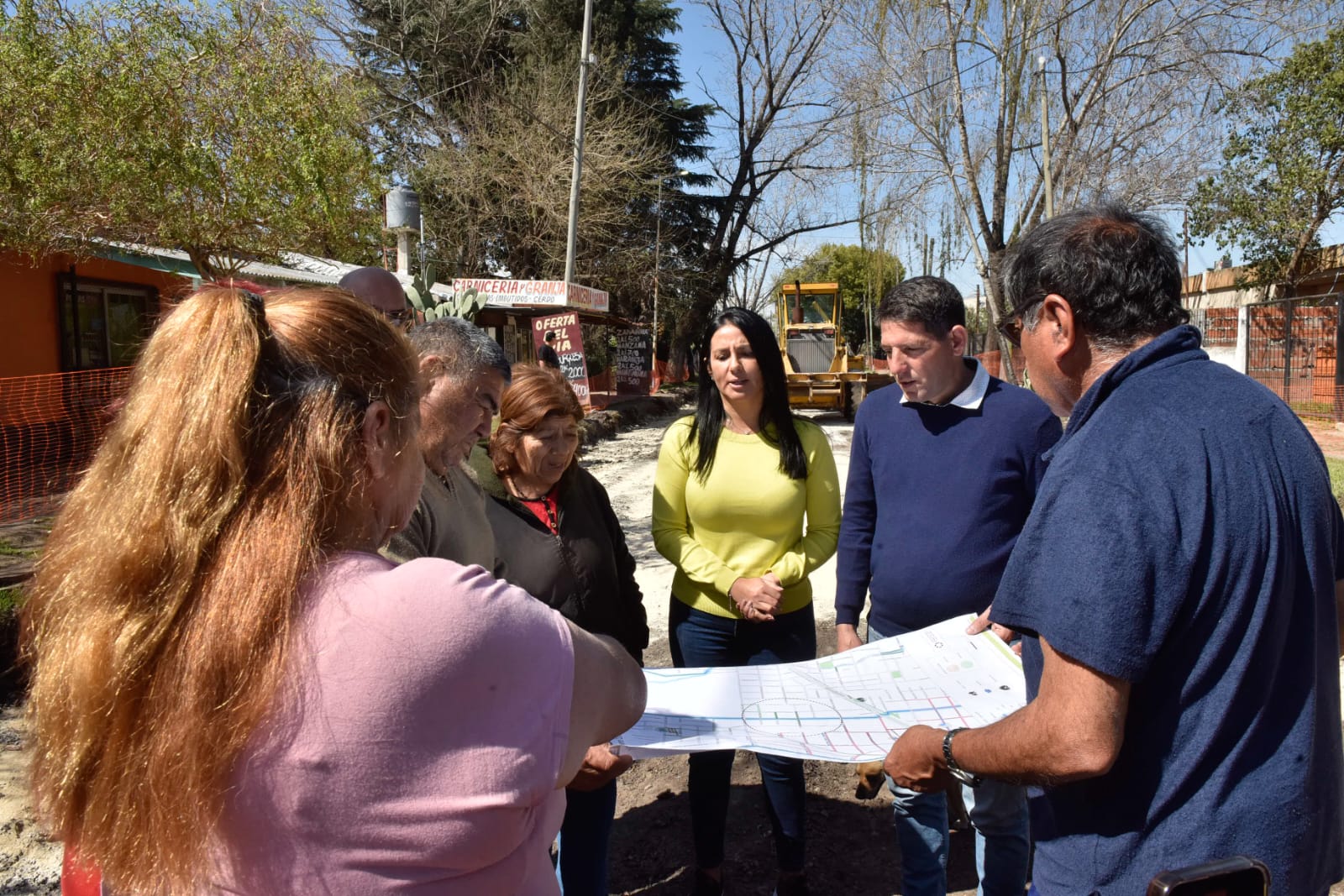 Noe Correa visitó el inicio de una nueva obra de pavimentación